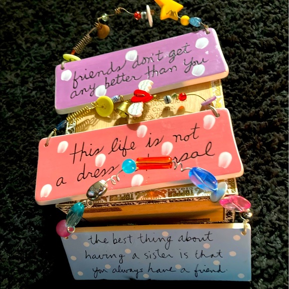 Decor - Picture 1 of 4